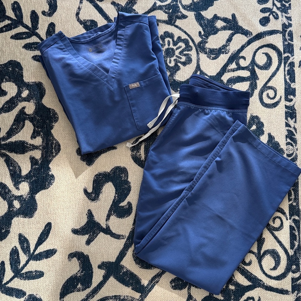 Figs Denim Blue Catarina scrub top and Basic Livingston scrub bottoms